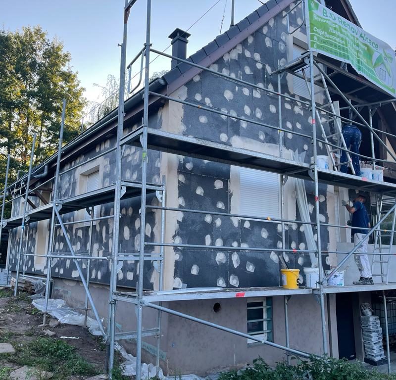 Chantier d&#8217;isolation extérieure à Waltenheim-sur-Zorn situé au nord-ouest de Strasbourg Hœœnheim 3